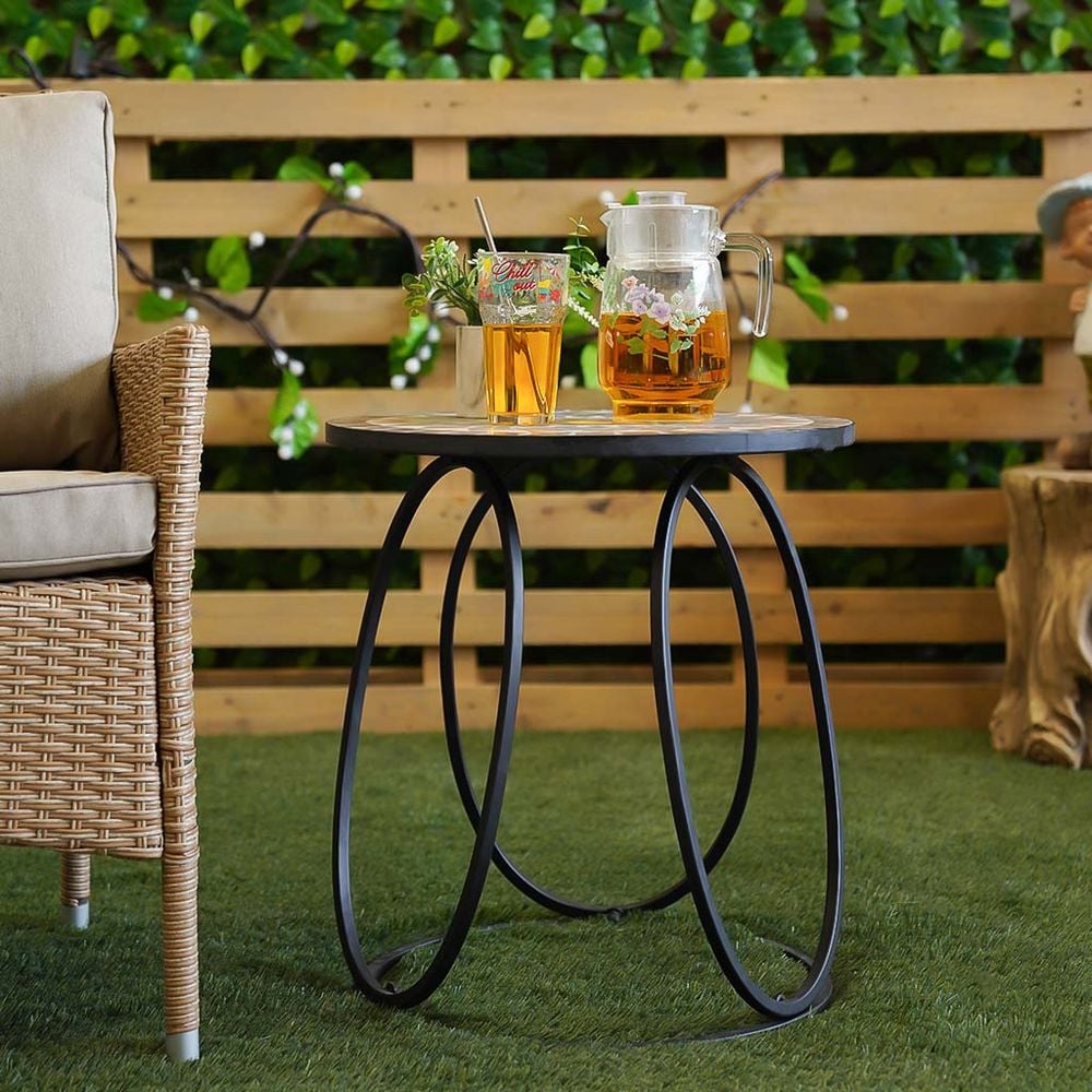 Small round deals outdoor tables