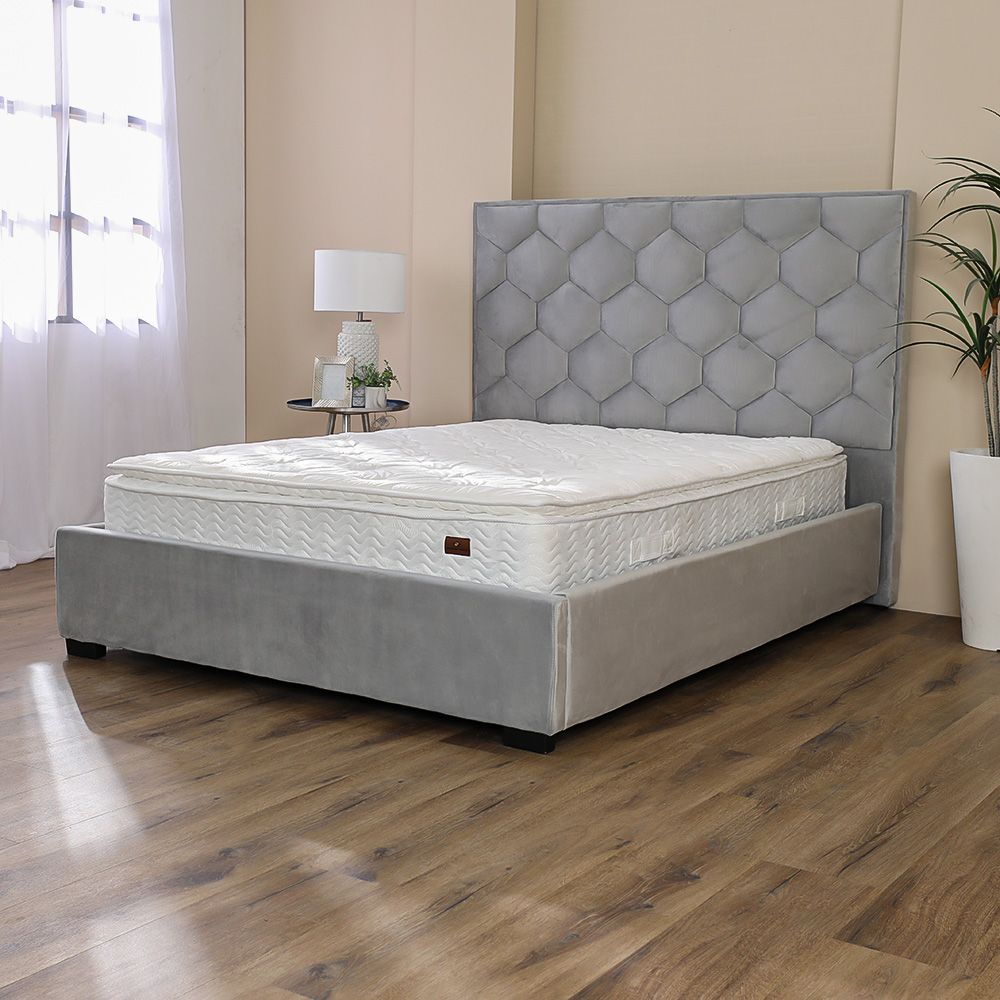 Queen size mattress in deals a box