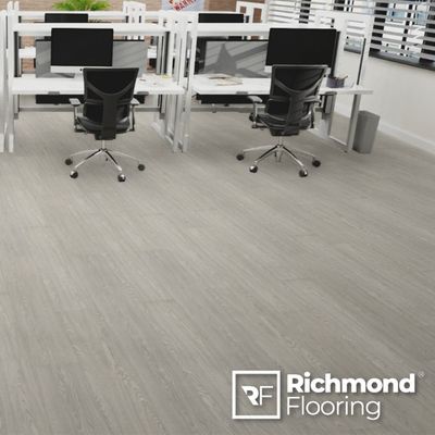 Parquet Lp Rm LVT Comfort Silver 1220Mm X 180Mm X 5Mm(2.196 M2/10 Planks)