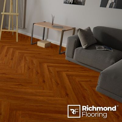 Parquet LP Rm SPC Herringbone- Oak 640Mm X 128Mm X 5.5Mm (0.819M2/ 10 Planks)
