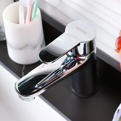 Milano Dallas Basin Mixer Tap with Pop Up Waste & Flexible Pipe