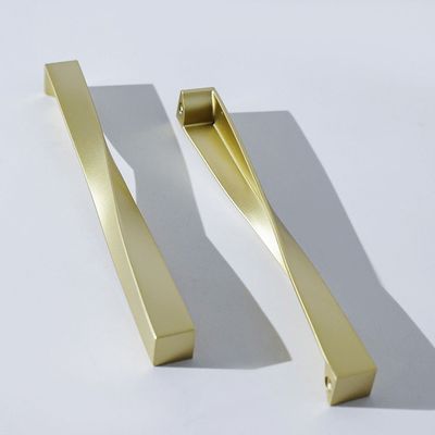 Milano Ella Cabinet Zinc Handle Brushed Gold 202X20X20Mm - E6368-192