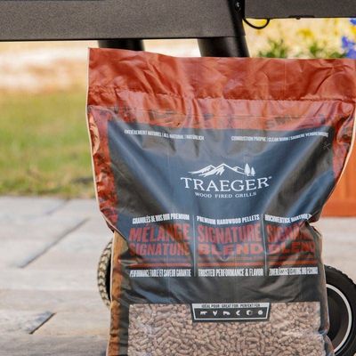 Traeger Signature Blend Wood Pellets - 9 kg