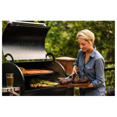 Traeger Ironwood 885 Wood Pellet Grill