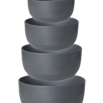 GAB Plastic, Bowl, Set of 4 Bowls of Different Sizes, Medium Serving Bowl, Kitchen Tool, Great for Serving Salad, Fruits, Popcorn, or Chips, Sturdy and Durable, Made from BPA-free Plastic