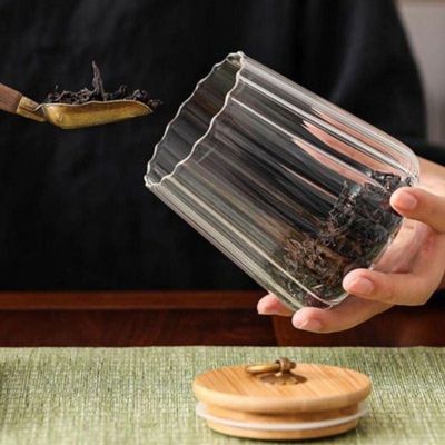 Borosilicate Glass Storage Jar With Airtight Bamboo Lid and Metal Handle Set Of 2, 600 ML Taper