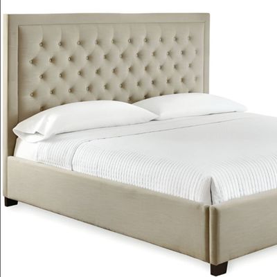 Velvet Upholstered Tufted Bed Frame (180 x 200 cm, Off-White)