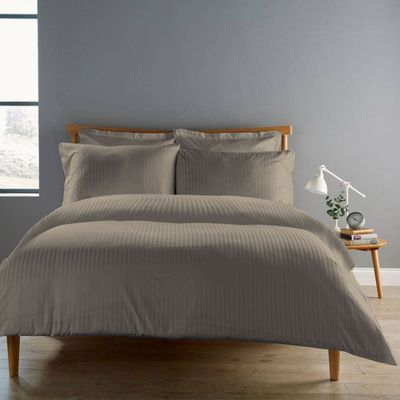 Grey Stripe Duvet Cover Queen -6pc Set
W-220 x L-240cm, Stripe F/B
1pc Fitted Sheet 180x200+30 cm Stripe F/B
2pc Pillowcover 50x75+15 Stripe F/B           
2pc Pillowcase 50x75+5 Stripe F/B