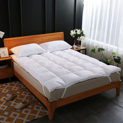  3pc Set PolyCotton Mattress Topper 150x200+8cm with 2 Pillow cover , White And Grey Geoemetric