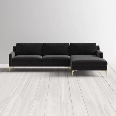 Taliah Sectional Sofa with Chaise in Black