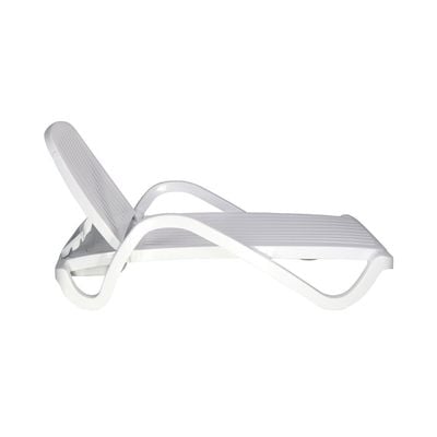 Tramontina Copacabana White Polypropylene Sunlounger-White