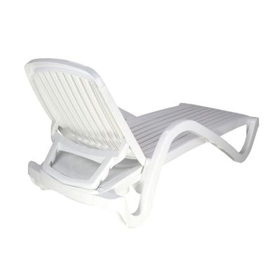 Tramontina Copacabana White Polypropylene Sunlounger-White