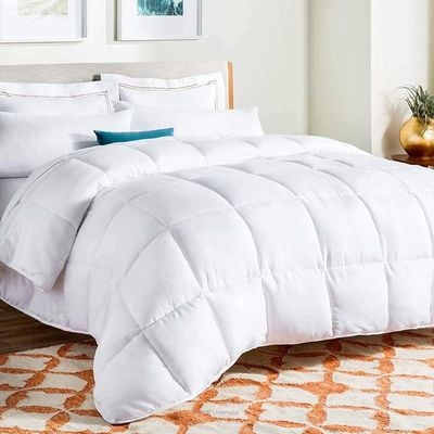 Vital White Stripe Microfiber Quilt 85 Gsm White (Full - W 200 x L 200)