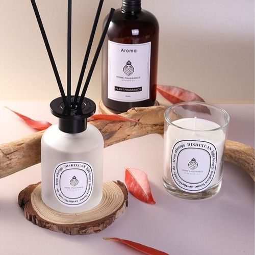 White Peach Oolong Diffuser Stick And Glass Bottle - 200 Ml