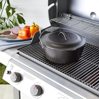 Lodge Cast Iron Dutch Oven With Iron Cover, Pre-Seasoned (7-Quart) - Black