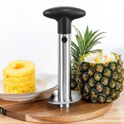 Metal Pineapple Cutter Silver/Black