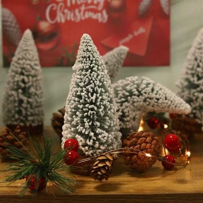 ياتاي حزمة من 2 قطع صغيرة الصنوبر شجرة مع قاعدة خشبية لعيد الميلاد