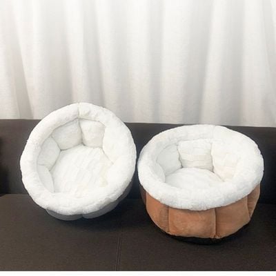 Cat & Dog Pet Bed With Cute Design And Shape Comfortable Plush Ultra Soft Cushion Self Warming Pet Bed Made With Fleece Faux Fur With Waterproof Bottom (Diamater 50CM)