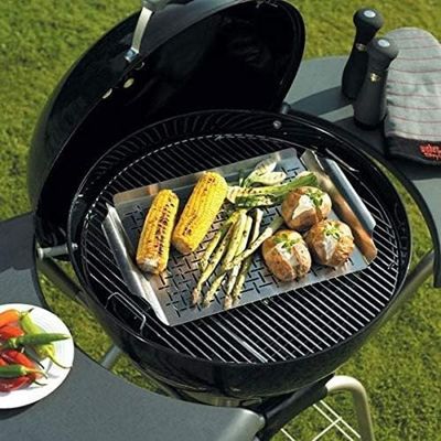 Weber® Deluxe Grilling Pan