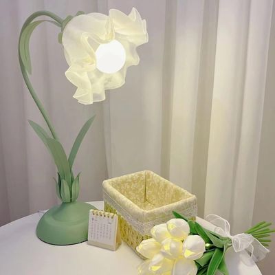 Minimalistic Flower Lamp Control with Switch