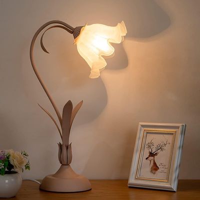 Minimalistic Flower Lamp Control with Switch