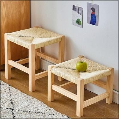 YATAI Handmade Footstool, Natural Seagrass Footstool, Hand Weave Round Ottoman Footstool, Portable Bed Side Vanity Stool, Footstool with 4 wooden Legs for Living Room Bedroom Entryway