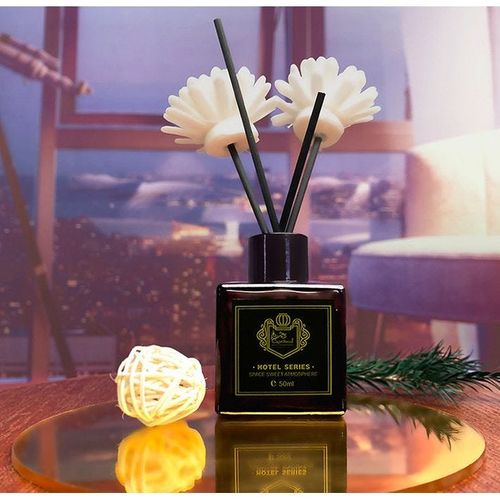 Jasminoide Oil Aromatherapy Diffuser Stick and Glass Bottle for Room Fragrance and Home Décor