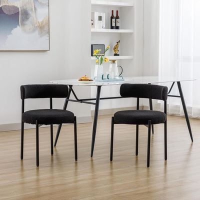 Round Upholstered Boucle Dining Room Chair Mid-Century Modern Kitchen Chairs Curved Backrest Chairs for Dining Room Black Metal Legs