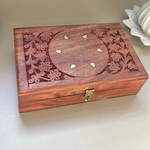 QUESERA  Exquisitely Hand Brass-Filled Wooden Jewelry Box| Handmade Decorative Case| Kit| Vanity| Organizer For Women, Girls, Necklaces, Gold, OUD BOX , Storage, Money, Wedding Gift , (8 x 5 inch)
