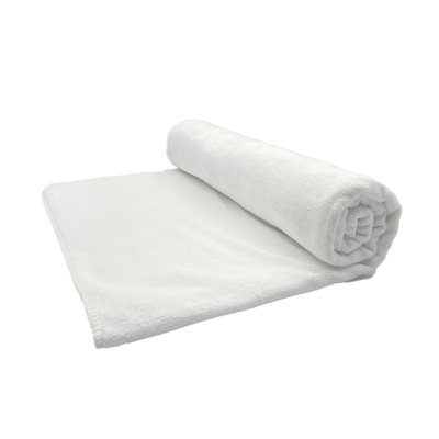 منشفة حمام زنبركية من  (70 × 140 سم) بيضاء مصنوعة من الألياف الدقيقة بنسبة 100% - مجموعة مكونة من قطعة واحدة (450 جرامًا للمتر المربع)