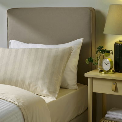 غطاء وسادة  توليب (كريمي) مع شريط ساتان 1 سم (52 × 73 + 12 سم - مجموعة من قطعة واحدة) 100% قطن، أغطية سرير ناعمة وفاخرة بجودة الفنادق - 300 TC