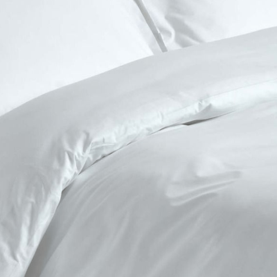 غطاء لحاف مقاس كينج بستان حصريًا (أبيض) (245 × 265 + 30 سم - مجموعة من قطعة واحدة) نسيج قطني ناعم وفاخر، أغطية سرير عالية الجودة - 180 TC