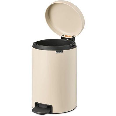 Brabantia - NewIcon 12L Pedal Bin - Medium Kitchen Bin - Soft-Close Lid - Lightweight Pedal - Removable Inner Bucket - Non-slip - Soft Beige - 25 x 34 x 41 cm