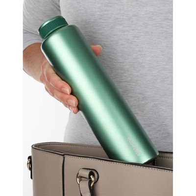 Sistema 600ML Chic Stainless-Steel Bottle, designed with double walled insulation and 100% Leak Proof to keep drinks Hot & Cool, BPA Free. Green.