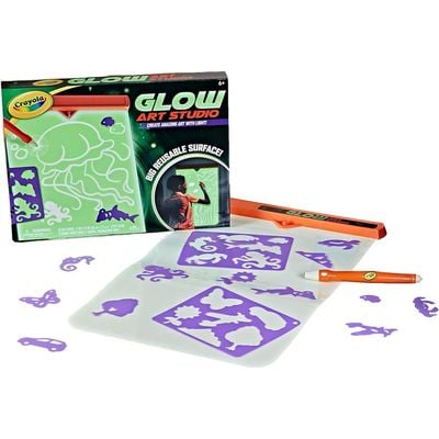 Crayola Glow Art Studio: Light-up drawing pad - Mess-free glowing art - Artistic playtime set - Interactive drawing toy