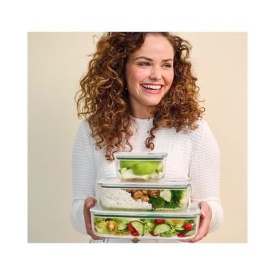 Mepal - Glass food container EasyClip - Glass food containers with lids - Click closure - Suitable for the microwave, steamer, oven, refrigerator & freezer - Airtight & leakproof - 450 ml - Nordic Sage