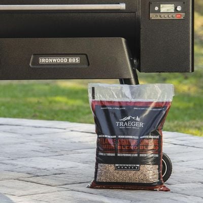 Traeger Signature Blend Wood Pellets 20Lb Bag