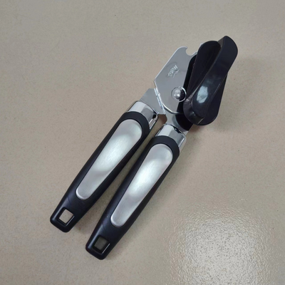 Can Opener with Rectangular Edge