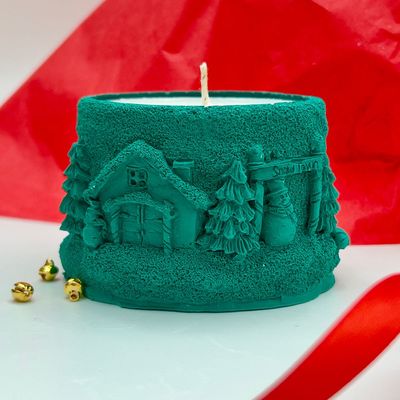 CHRISTMAS VILLAGE CANDLE - GREEN