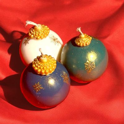 SET OF 3 SMALL CHRISTMAS BALL CANDLES