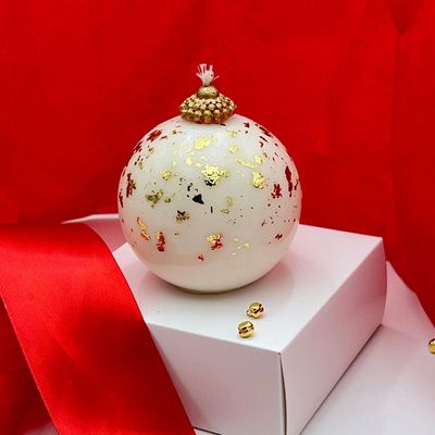 BIG GOLDEN SPECKS CHRISTMAS BALL CANDLE