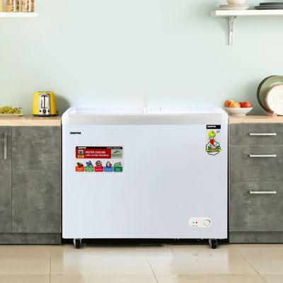 Faster Cooling Chest Showcase Freezer Convertible Freezer and Fridge Function Long Lasting Freshness with Temperature Control 220 W GCF3523SG White