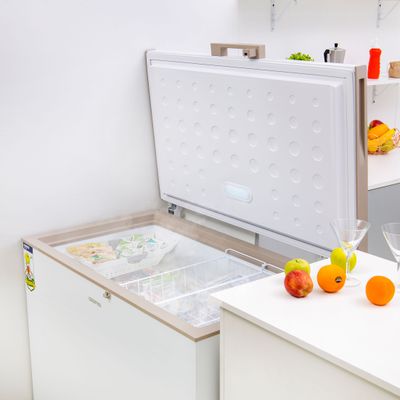 410L Gross/380L Net Capacity Chest Freezer With Compressor Switch Off Function, LED Light, Lock & Key, High Efficiency Molothic Foaming, 2 Food Basket, Adjustable Thermostat, 100% HCF & FCKW Free 140 L 180 W GCF4106WAH White