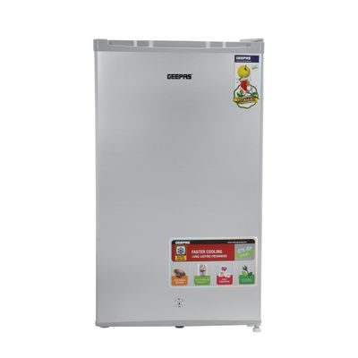 Geepas 110L Gross/ 95L Net Capacity, Direct Cool Single Door Defrost Refrigerator With Silver Finish, Recessed Handle, Glass Shelves, Transparent Door Basket, Adjsutable Front Wheel, Lock & Key, Low Noise GRF119SPE Silver