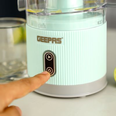 Geepas Rechargeable Portable Citrus Juicer, Wireless Operation 200 ml 80 W GCJ46019 Green