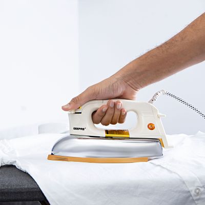 Geepas Automatic Dry Iron- Durable Teflon Plated Sole Plated| Auto Shut Off, Temperature Setting Dial, Overheat Protection 1200 W GDI2780 Multicolour