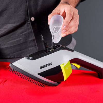 Geepas Handheld Garment Steamer with Detachable Water Tank 170 ml 1950 W GGS25019 Grey, Black, Yellow