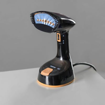 Geepas Handheld Garment Steamer Equipped with Stainless Steel Head 120 ml 1470 W GGS25034 Black