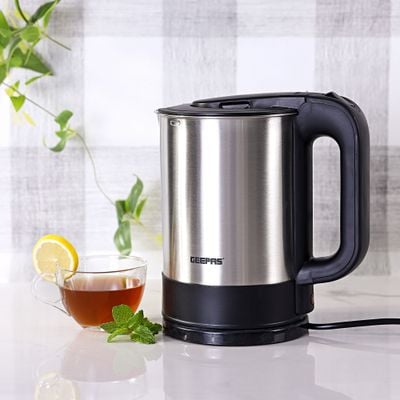 Geepas Stainless Steel Electric Kettle 1.7 L 2200 W GK174N Silver/Black