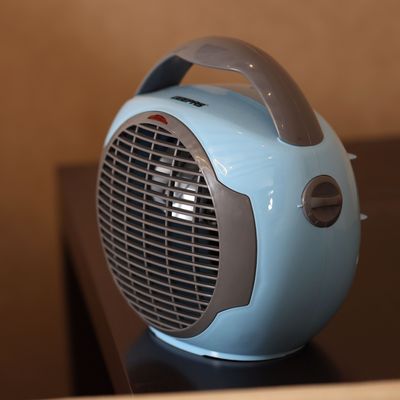 Geepas Fan Heater GFH28561, 2 Heating Powers 1000 & 2000W, Cool/Warm/Hot Wind Selection, Adjustable Thermostat, Over Heat Protection, Safety Tip Over Switch, With Indicator Light 2000 W GFH28561 Blue & Gray